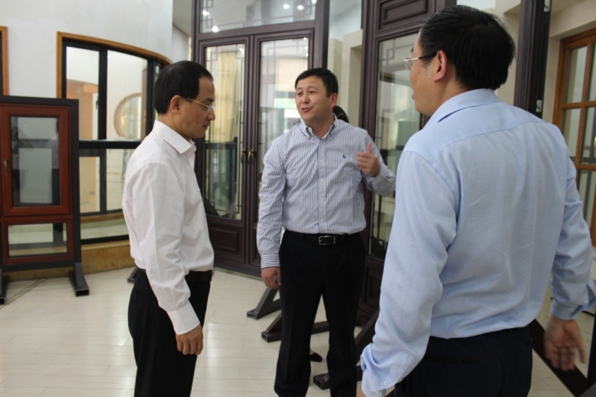 內(nèi)江市委副書(shū)記、市長(zhǎng)任曉春赴安徽新視野考察