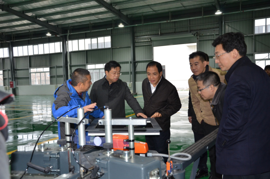 內(nèi)江市委副書(shū)記、市長(zhǎng)任曉春等領(lǐng)導(dǎo)到我公司調(diào)研